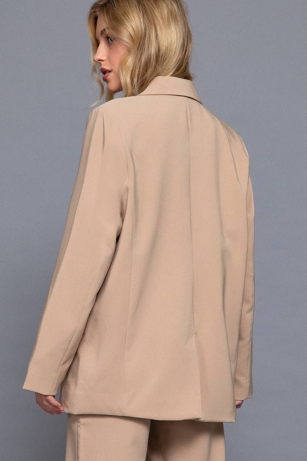 Long Sleeve Notched Collar with Front Button Closure Blazer