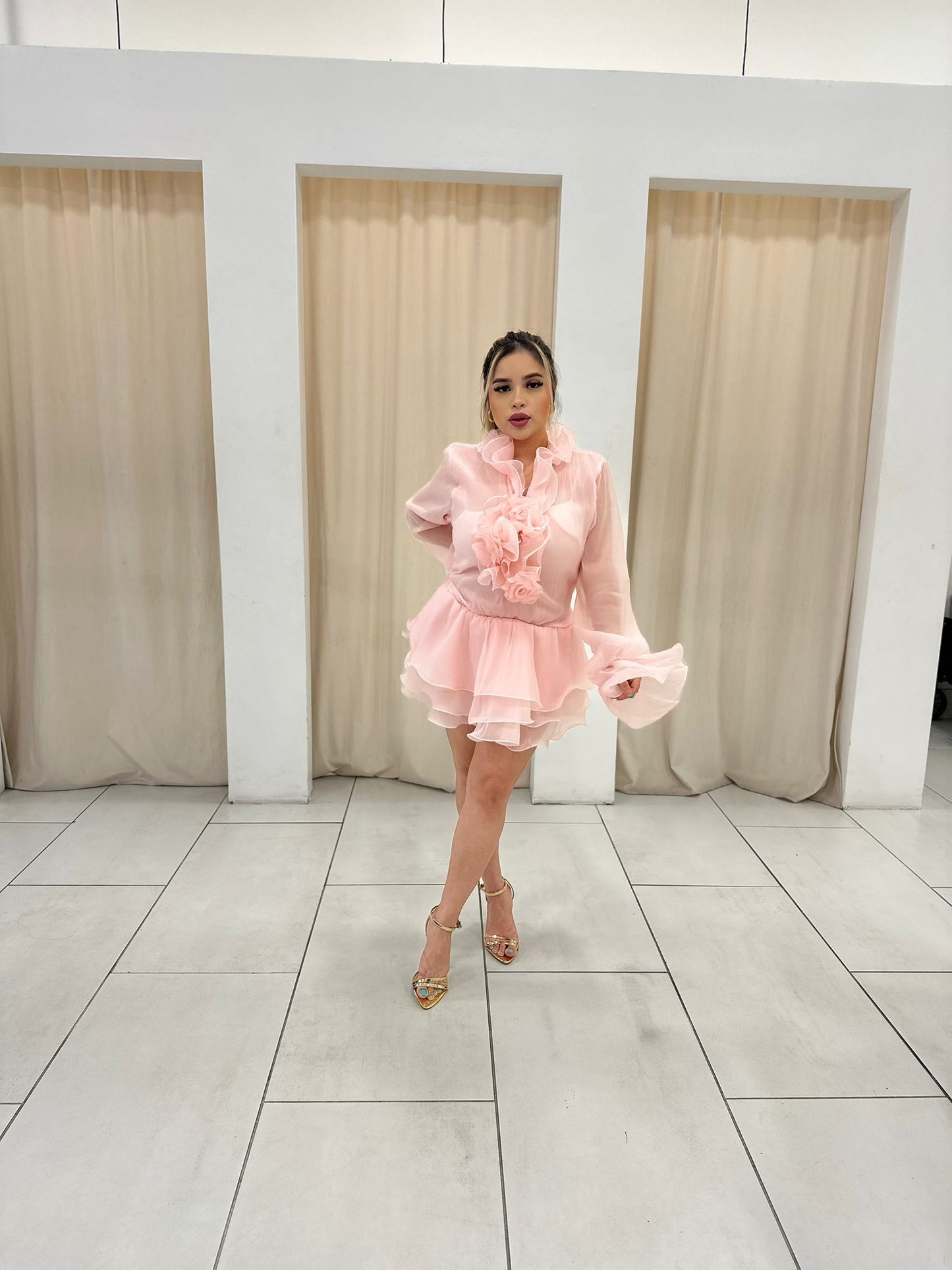 Pose dress
