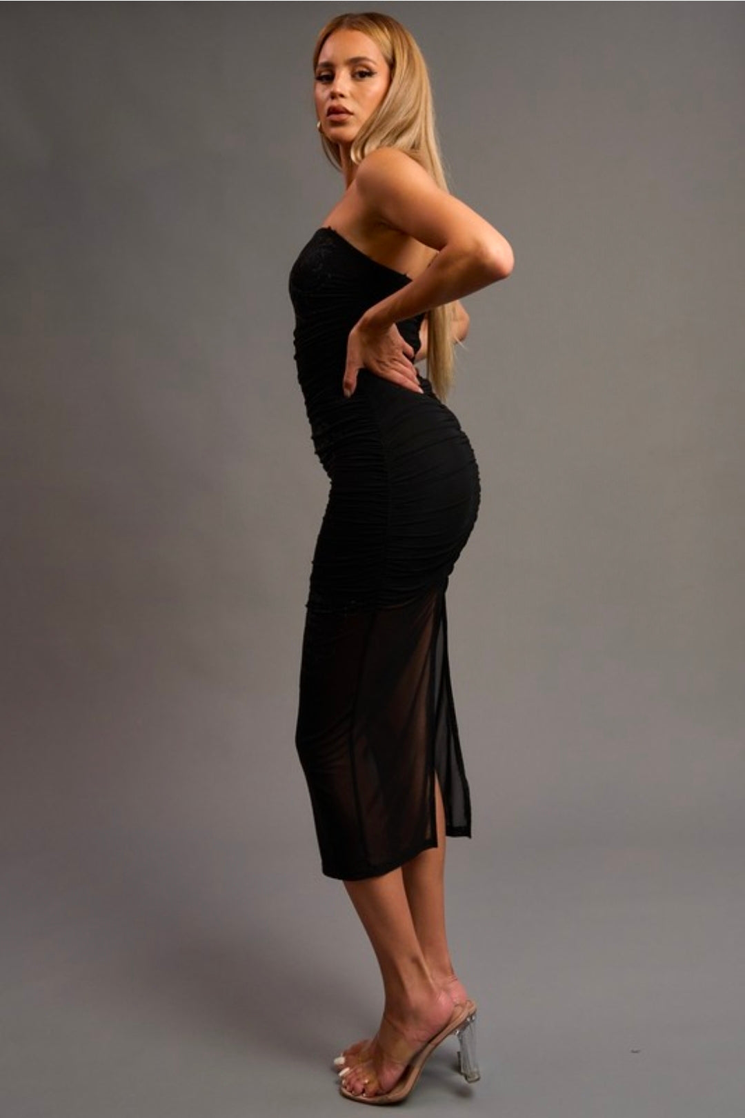 Farina Velvet and pearls Dress